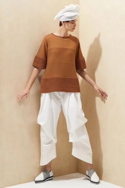 Look 15